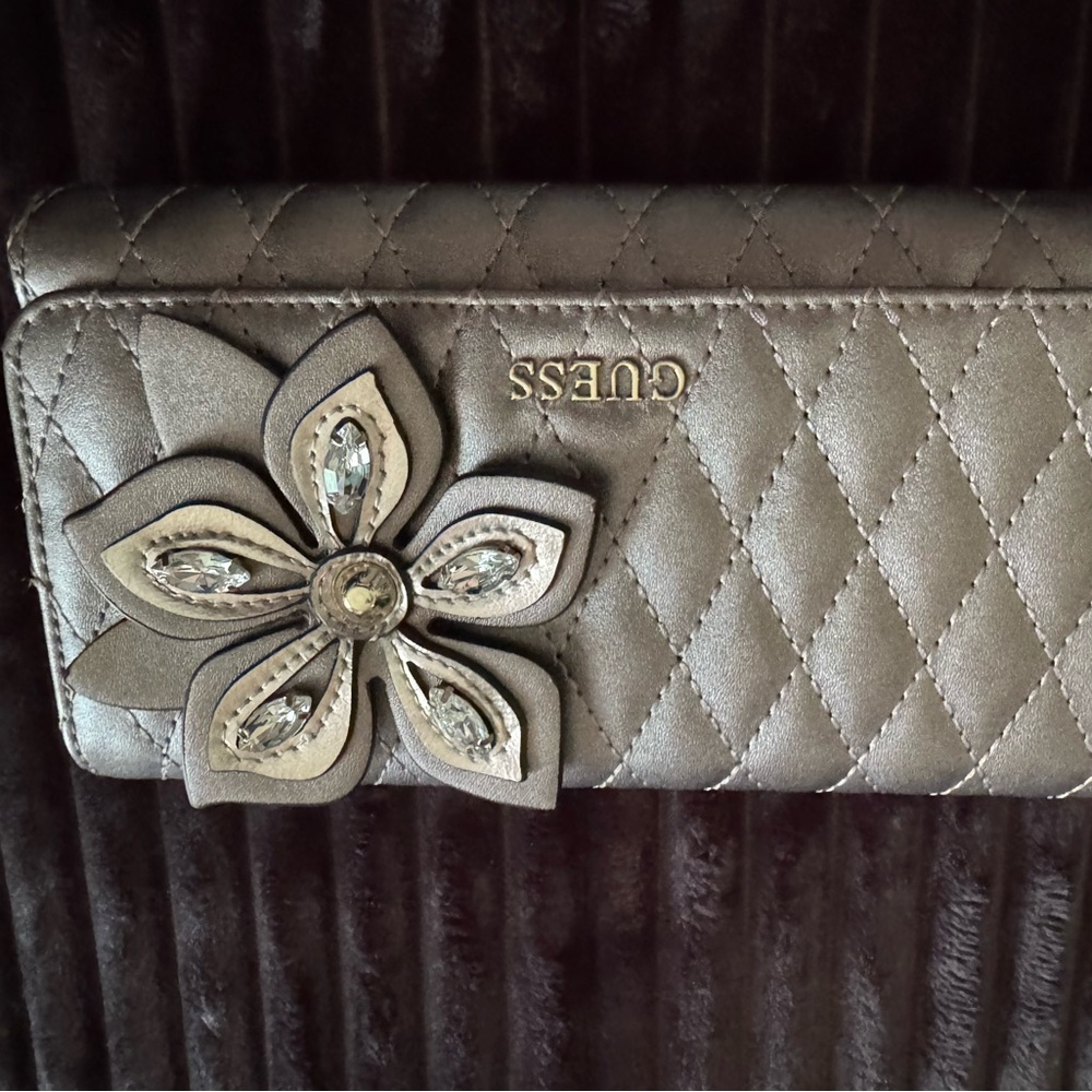 GUESS Quilted Gray Wallet with Floral Accent